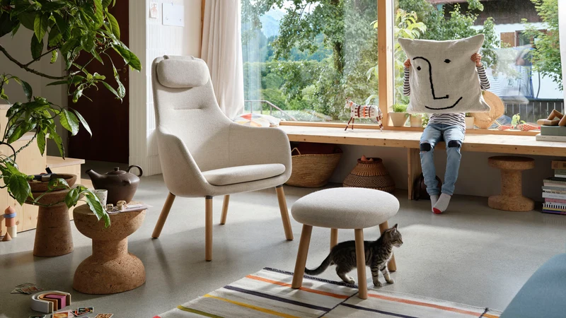 HAL Lounge Chair & Ottoman