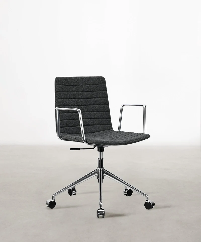 Silla de Escritorio Tapizada y Ajustable Jamie