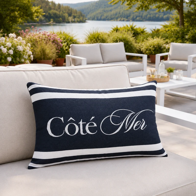 Cuscino decorativo rettangolare a righe marinare blu navy 40x60cm – Côté Mer