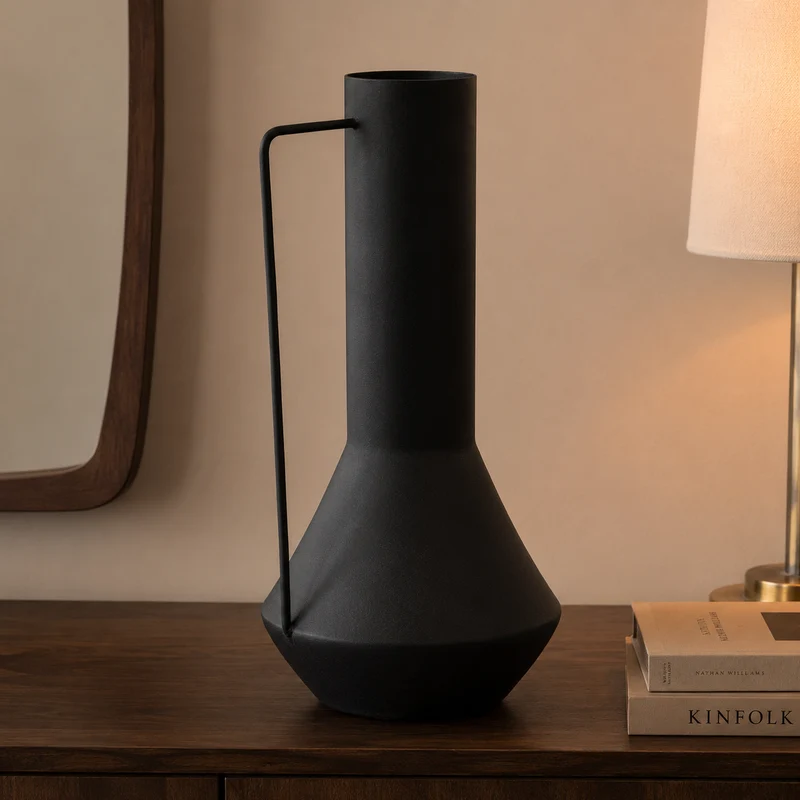 Vaso brocca in acciaio nero opaco impermeabile con manico H35cm – Sylvain black