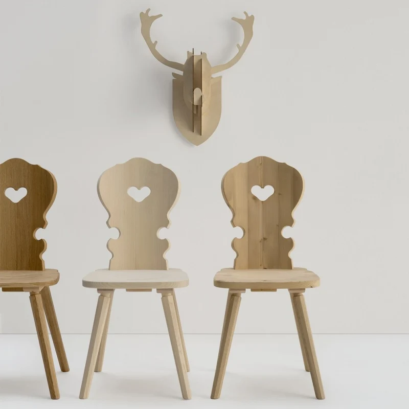 Sedia tirolese moderna con cuore - Vienna, bolzano, treviso