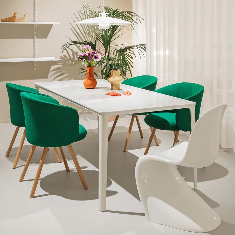 Plate Dining Table