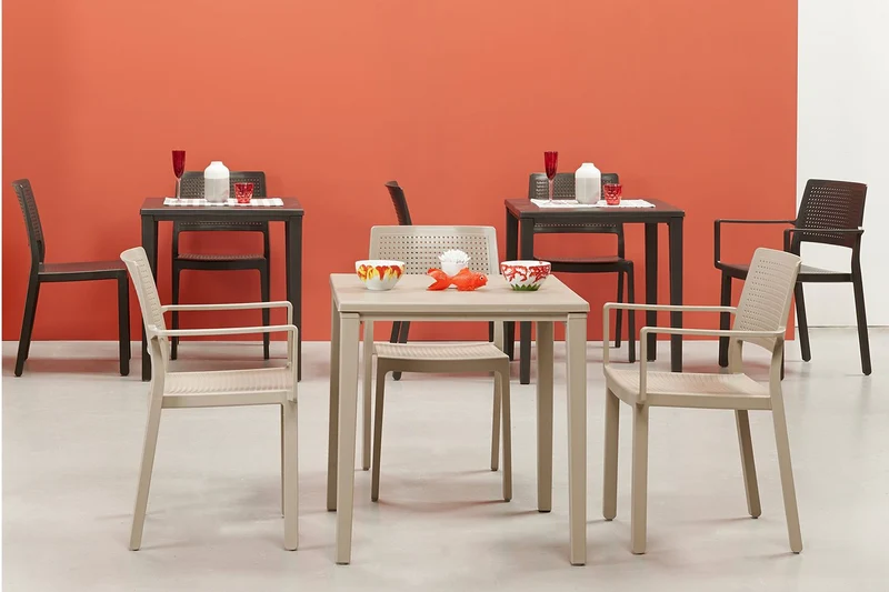 Sedia Scab Emi - Design Forato Impilabile Made in Italy