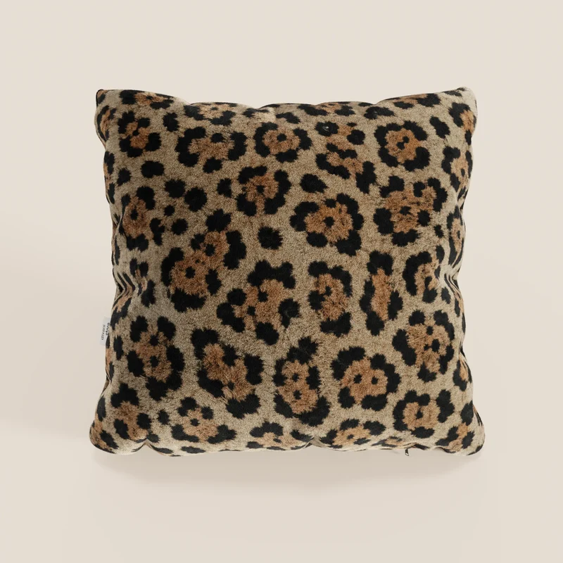 Wild cuscino in collezione Wild in microfibra impermeabile giaguaro