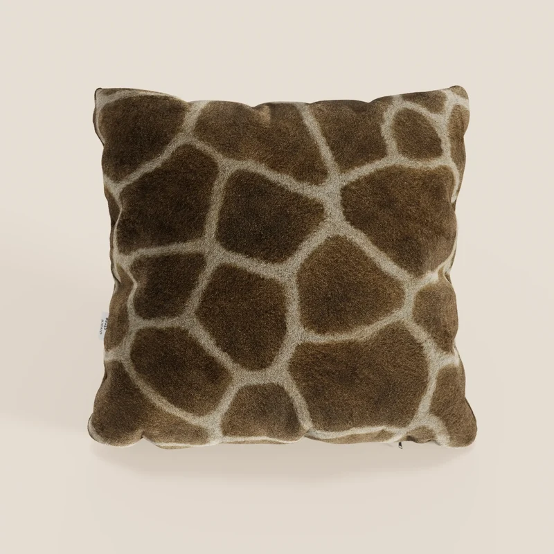 Wild cuscino in collezione Wild in microfibra impermeabile giraffa