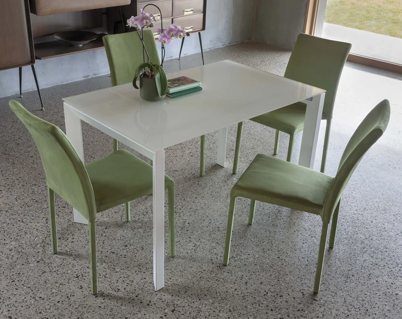 Zalak Vetro - Tavolo da pranzo con piano in vetro gambe in metallo cm 120/170x75x77h- vari colori
