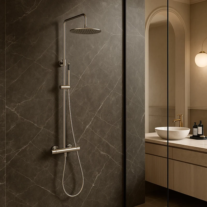 SINED Doccia da Parete Inox Satinato in Acciaio 316L adatta per interno ed esterno con ingresso acqua calda e fredda doppio miscelatore e soffione da 25 cm - Modello Levante