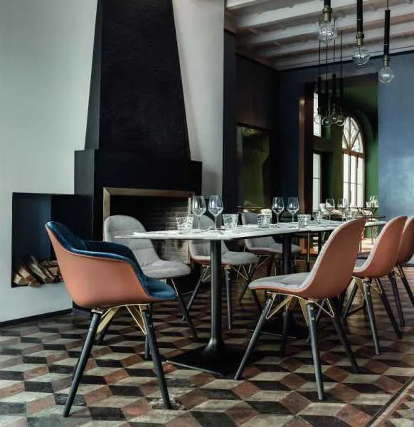 SEDIA IMBOTTITA IN LEGNO - MOOD