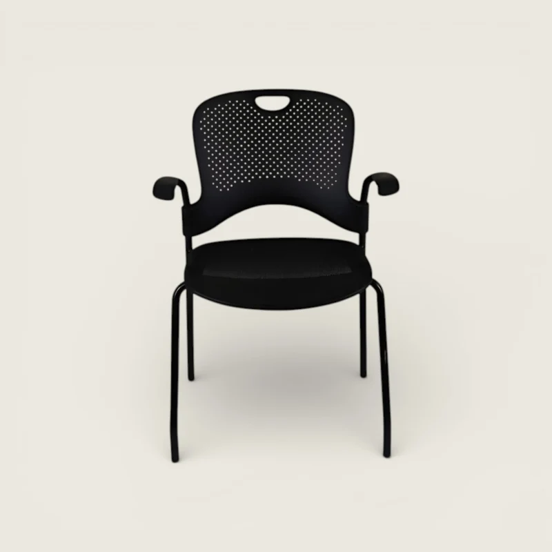 Herman Miller Sedia impilabile Caper - Schienale in plastica nera, seduta in rete nera e braccioli neri - Ricondizionata
