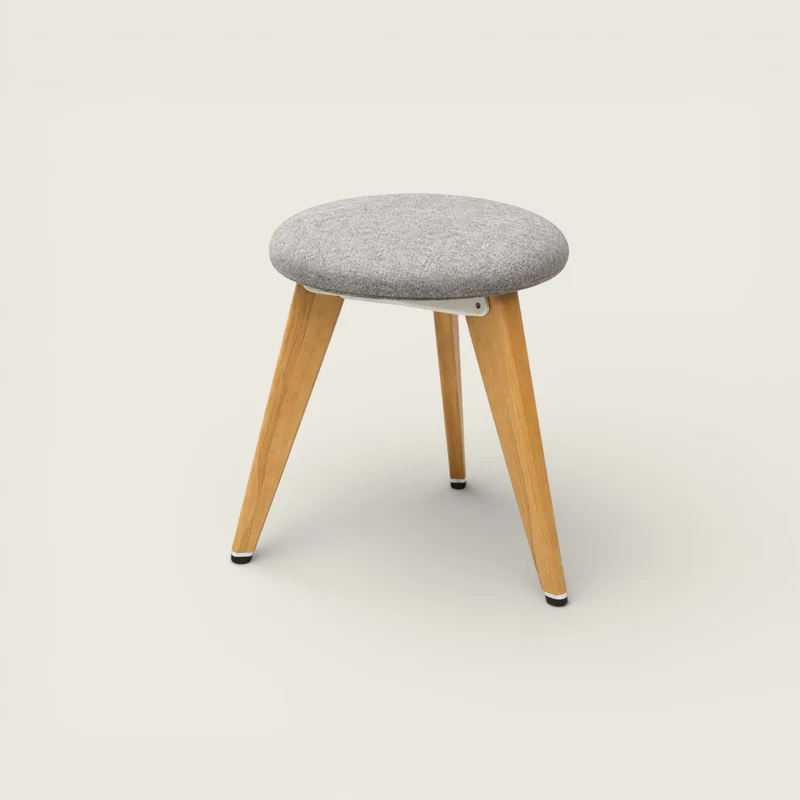 Orangebox: Sgabello collaborativo con gambe in legno - (Ricondizionato)