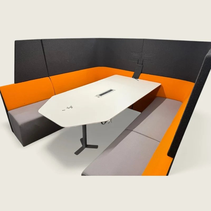 Orangebox: stand AFI - ristrutturato