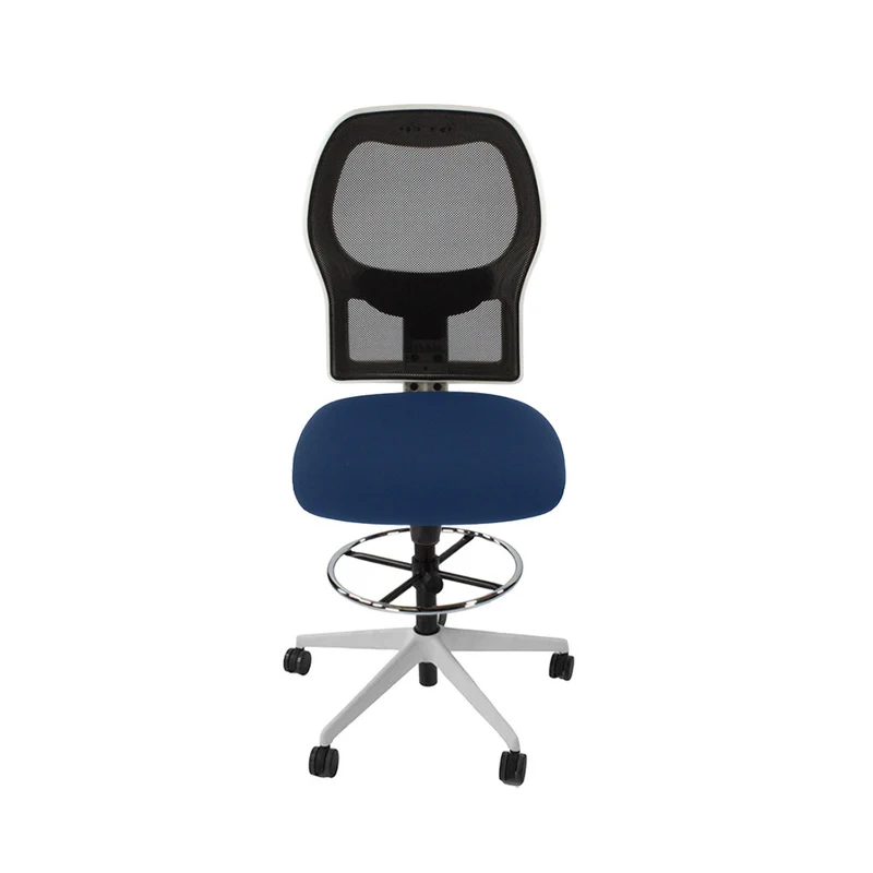 Ahrend Sedia da disegno modello 160 senza braccioli in tessuto blu - base bianca - ricondizionata