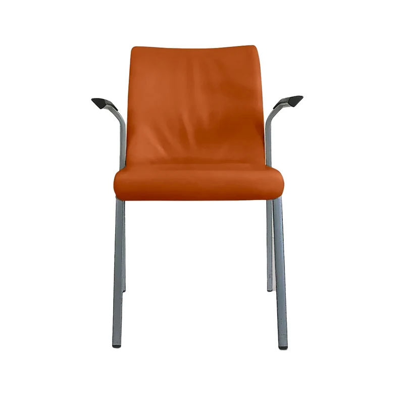 Steelcase Sedia impilabile in pelle color cuoio - Ristrutturata