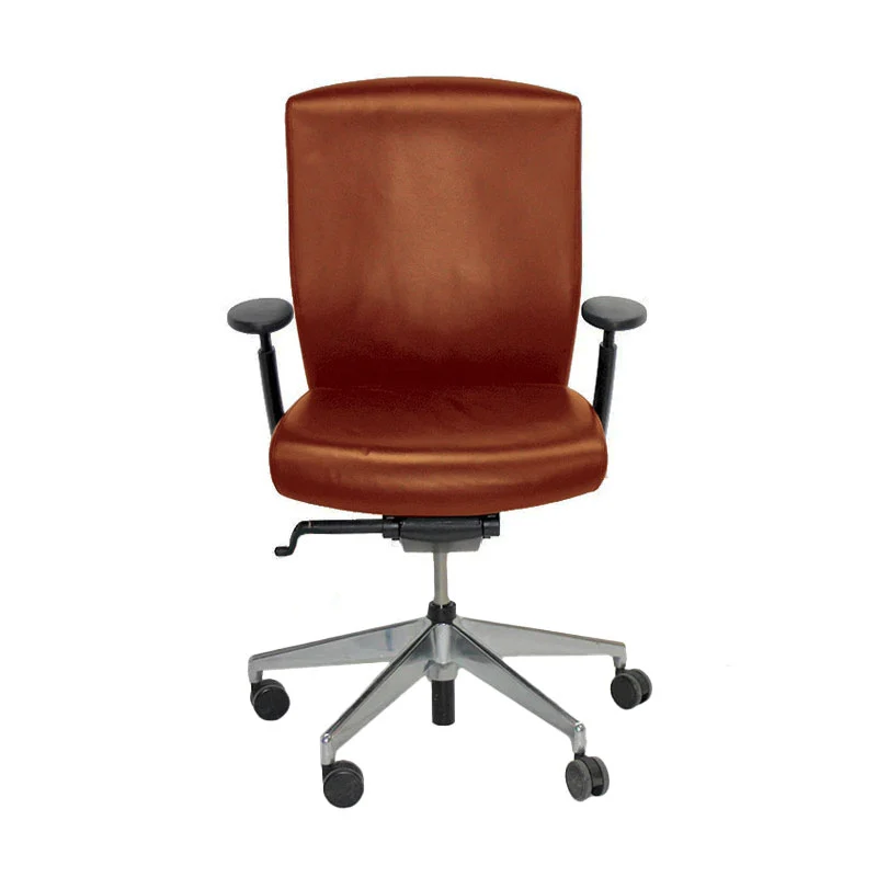 Senator Sedia da ufficio Enigma S21 con struttura in alluminio e rivestimento in pelle color cuoio - Ricondizionata