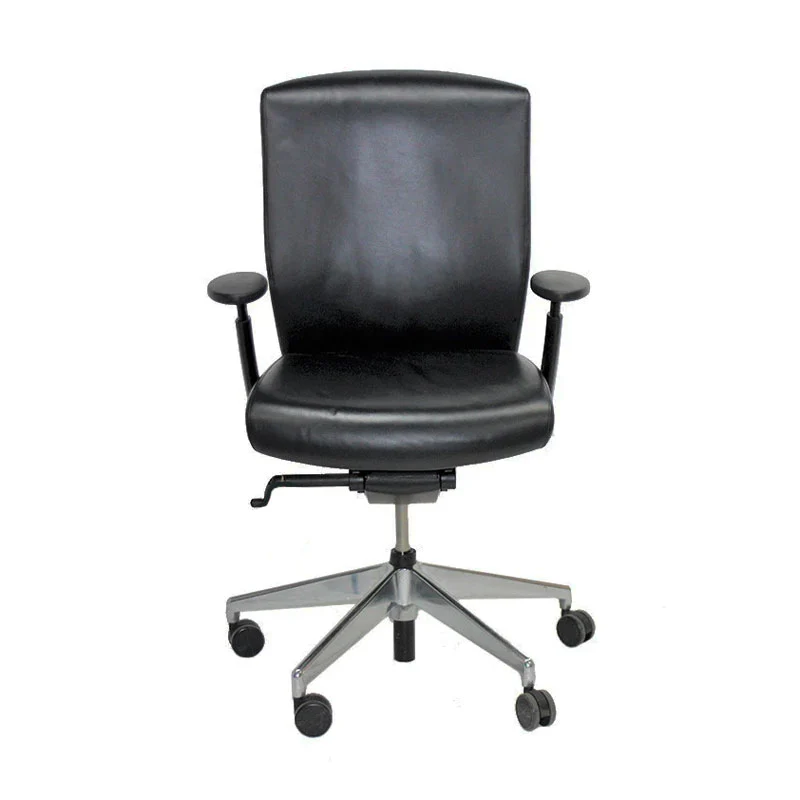 Senator Sedia da ufficio Enigma S21 con struttura in alluminio e rivestimento in pelle nera - Ricondizionata