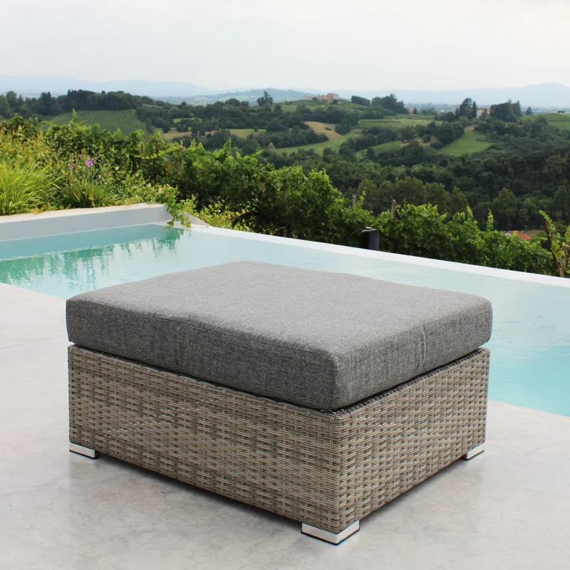 Poggiapiedi Copacabana Grigio: Comfort e Stile Raffinato per l'Outdoor